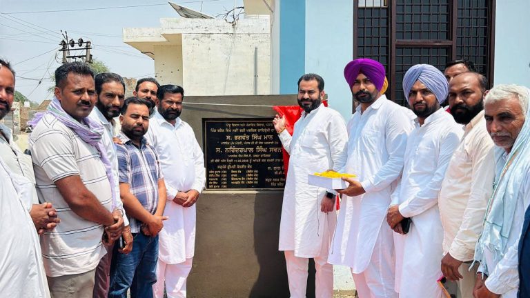 गांव बकैन वाला में 8 लाख की लागत से बनी आधुनिक लाइब्रेरी का उद्घाटन, युवाओं के बेहतर भविष्य के लिए विधायक सवना का बड़ा कदम