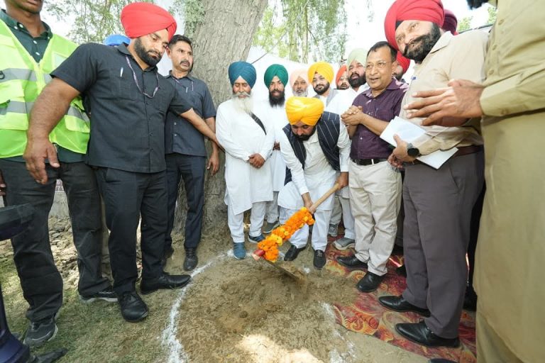 मुख्यमंत्री भगवंत मान द्वारा गांव सतौज में बिजली की तारों को अंडरग्राउंड करने के ऐतिहासिक प्रोजेक्ट का शिलान्यास