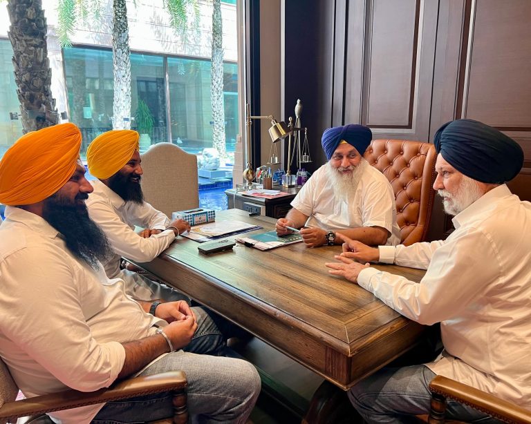 ऑस्ट्रेलिया और न्यूजीलैंड के सफल दौरे से लौटे शिरोमणि अकाली दल के प्रतिनिधिमंडल ने पार्टी अध्यक्ष सुखबीर सिंह बादल से की मुलाकात